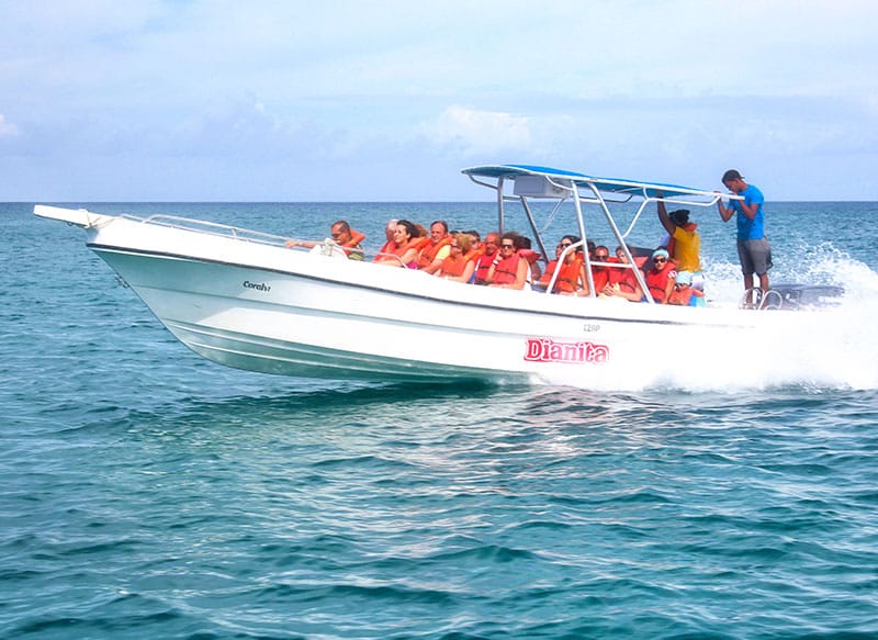 laancha-capitan-gringo-isla-saona